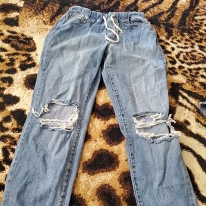 Small maternity capri